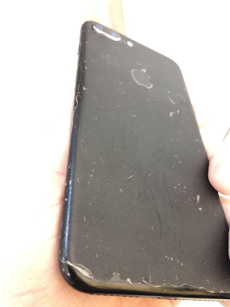 Apple iPhone 7 Plus 1