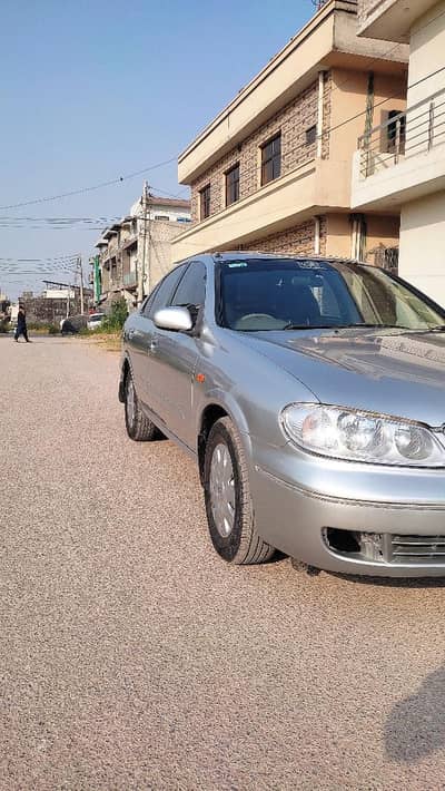 Nissan Sunny 2005