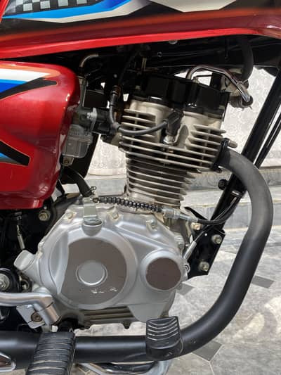 Honda 125 24 Model Lush Condition contact 03129623255