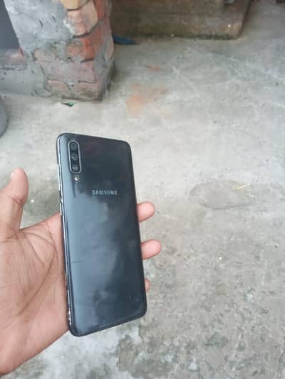Samsung Mobile A70