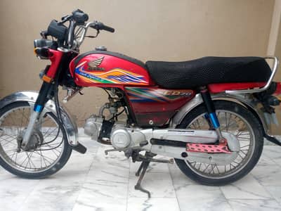 Honda 70 excellent condition 03224284933