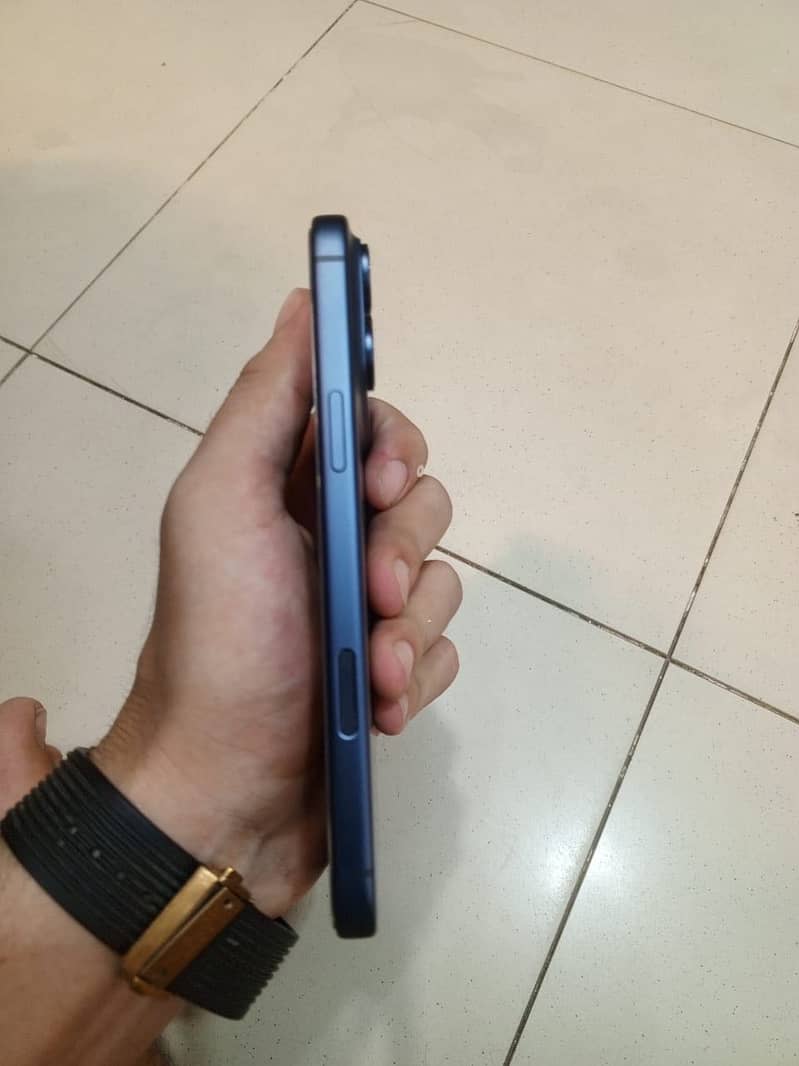 Apple iPhone 17 Pro Max 3