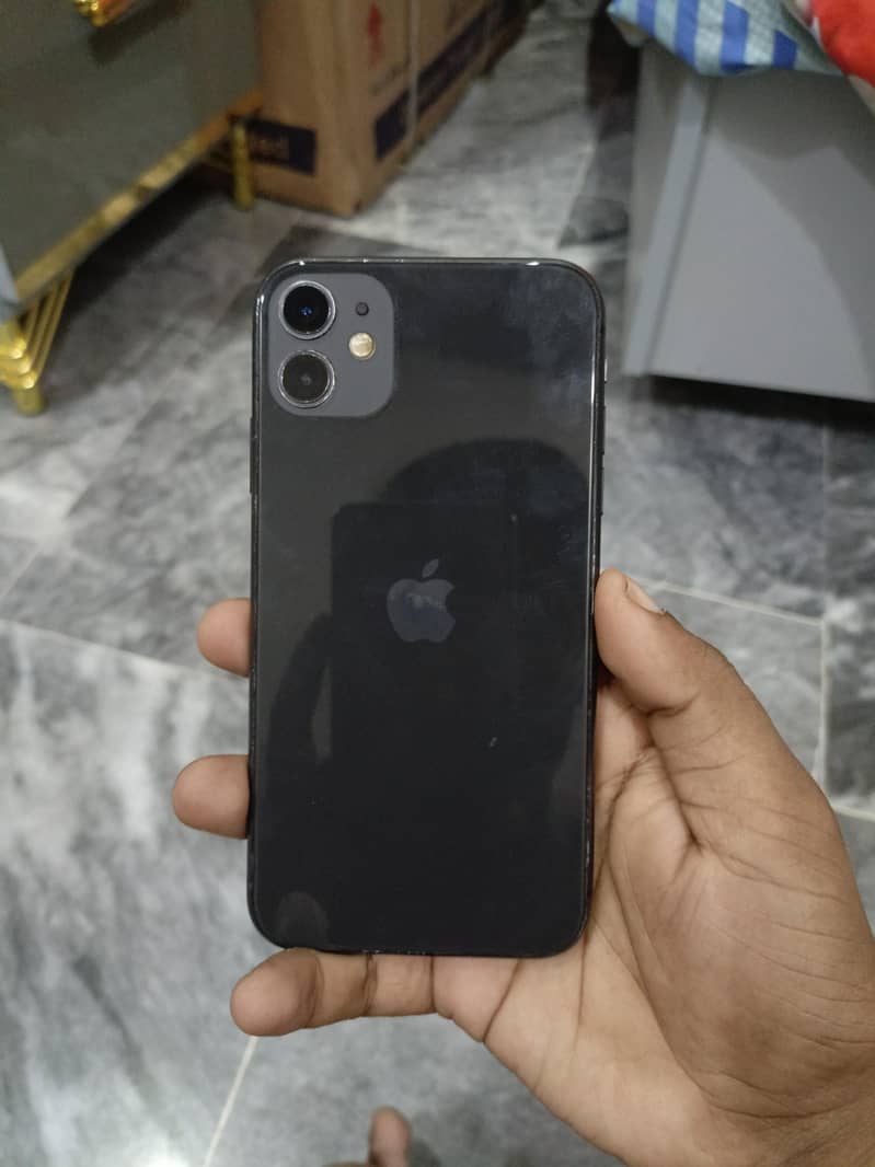 Apple iPhone 11 4