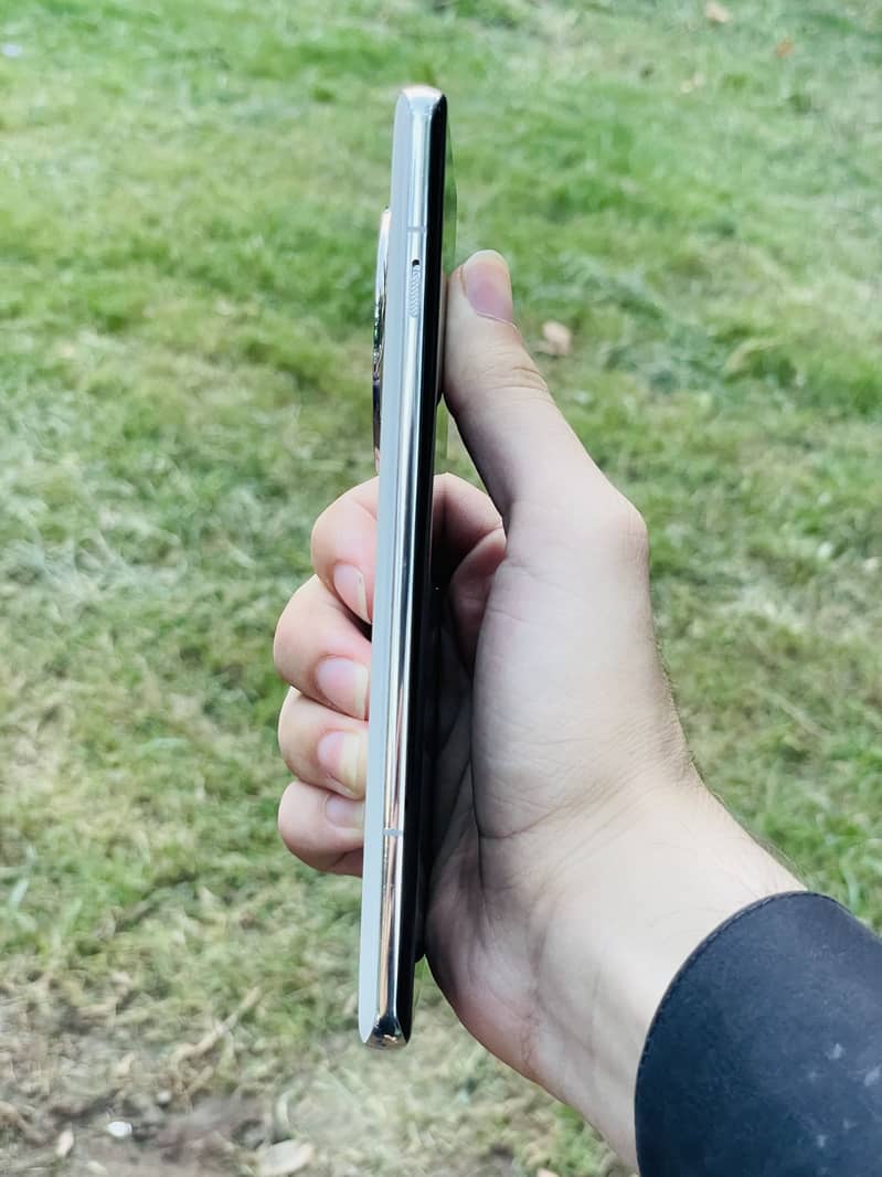 One Plus 12 Sim Working 4