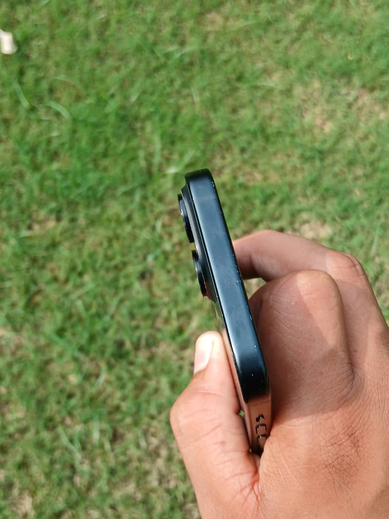 Apple iPhone 15 0