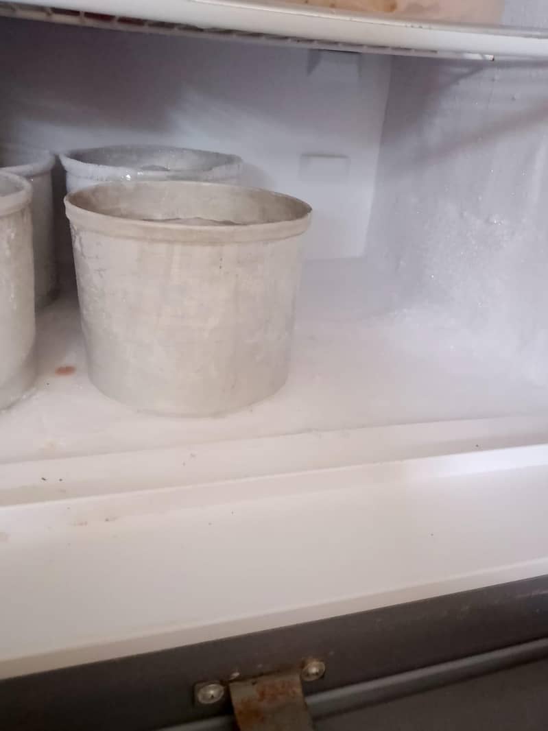 Dawlance fridge 4