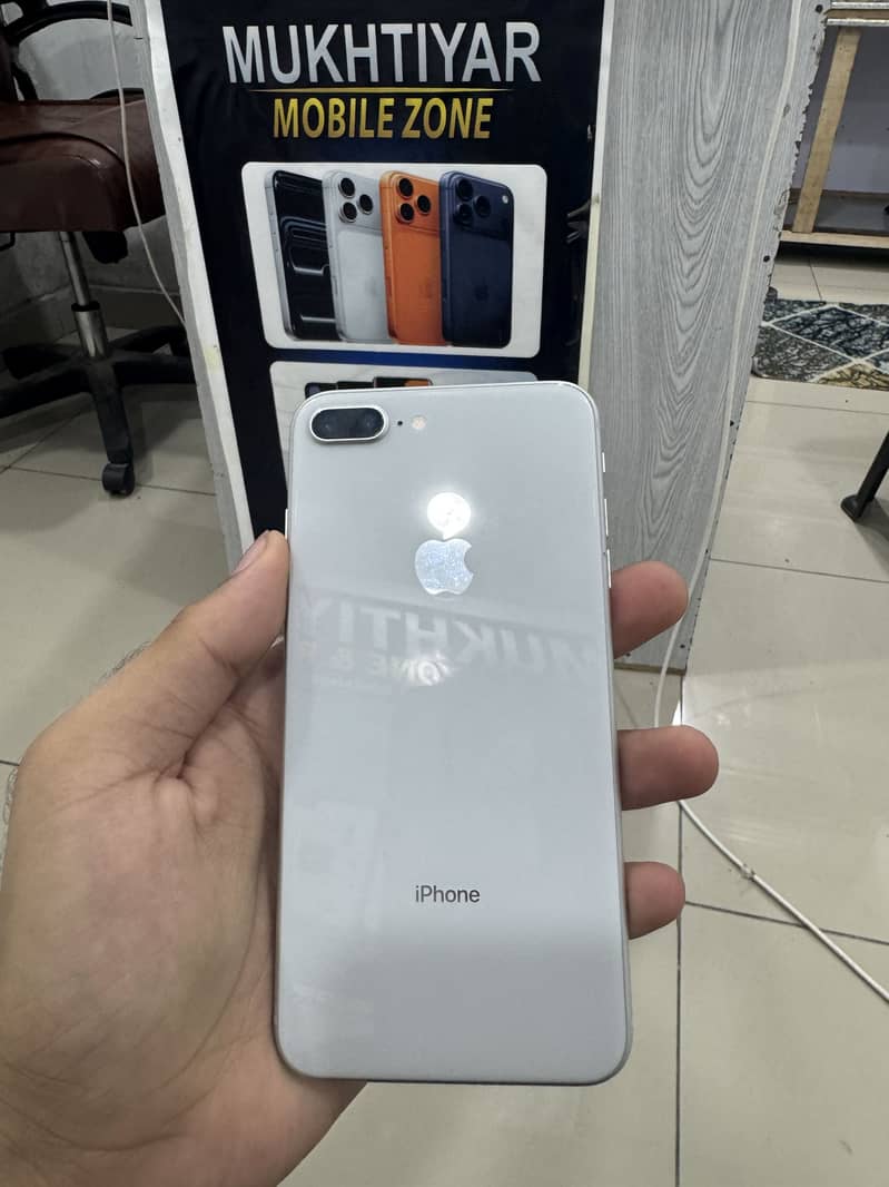 Apple iPhone 8 Plus 0