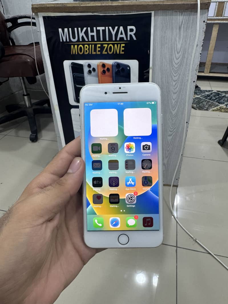 Apple iPhone 8 Plus 1