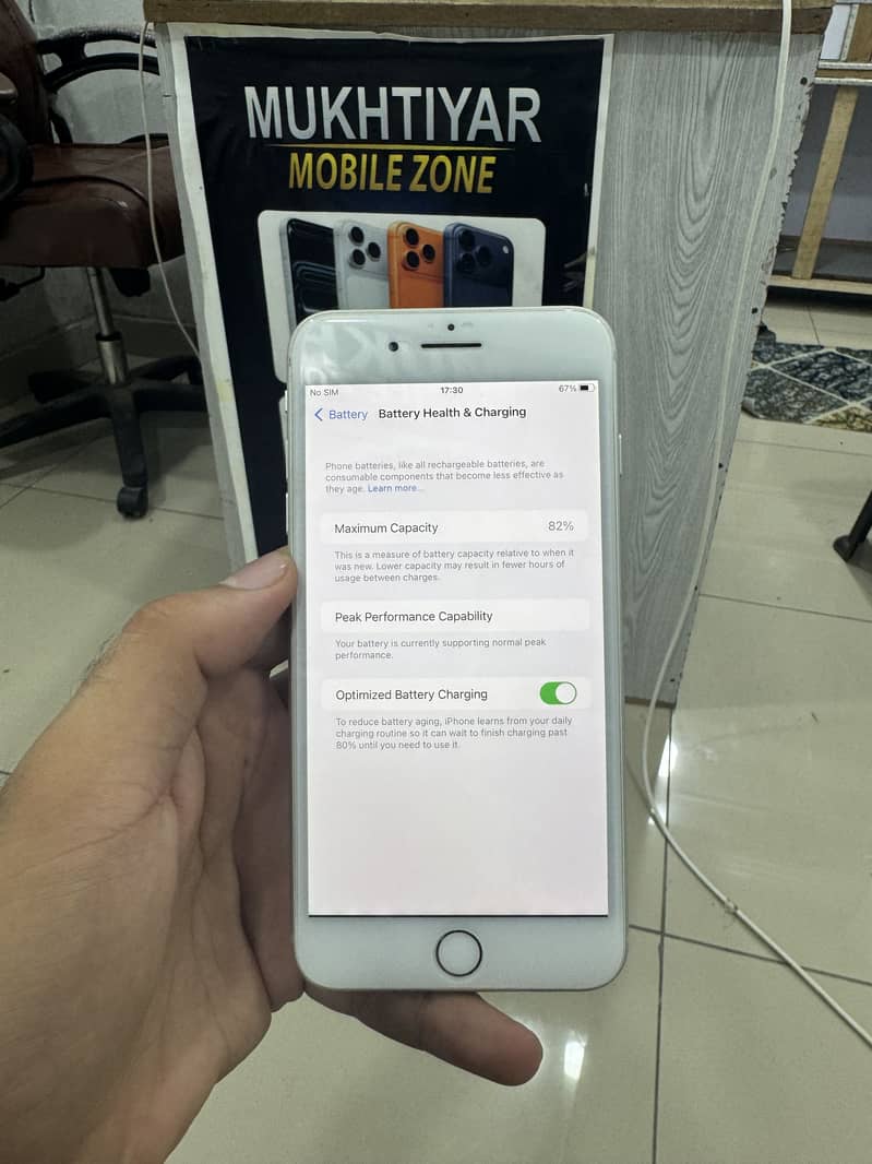 Apple iPhone 8 Plus 6