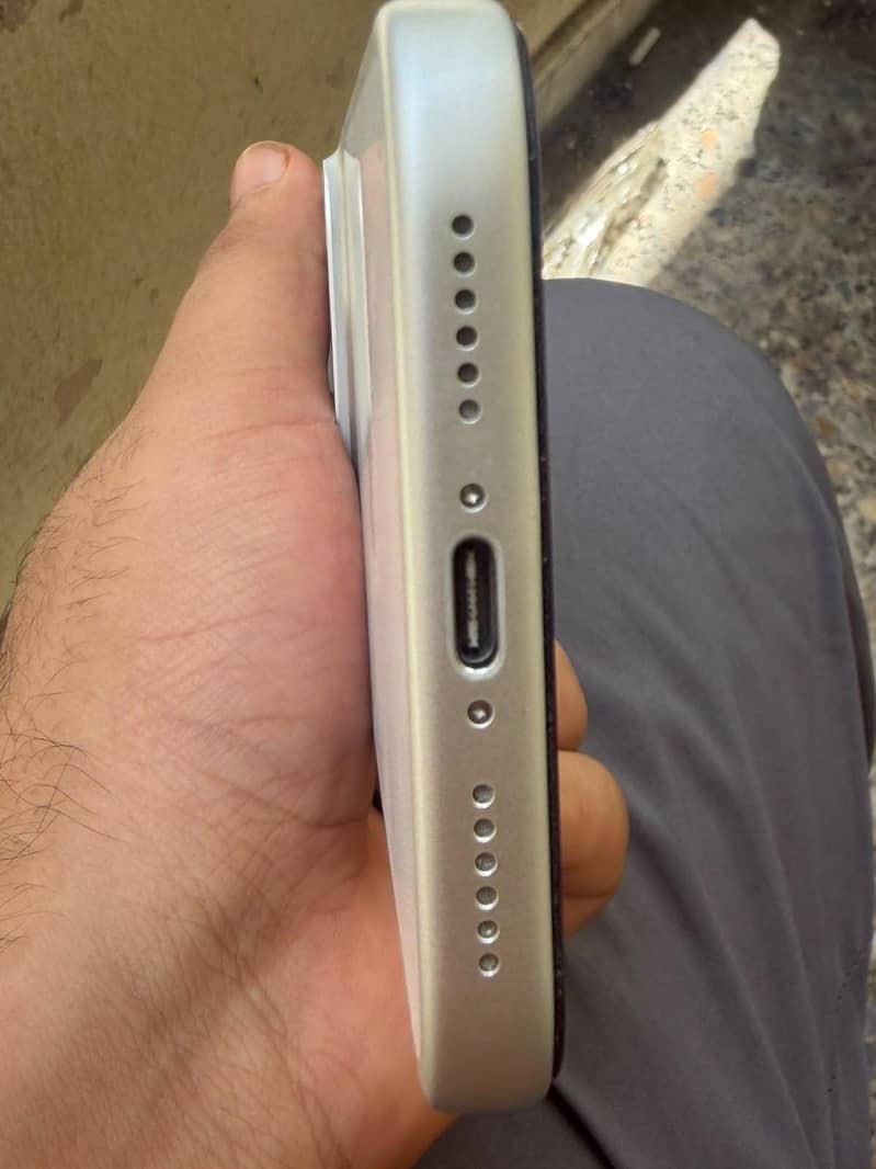 Apple iPhone 17 Pro Max 2