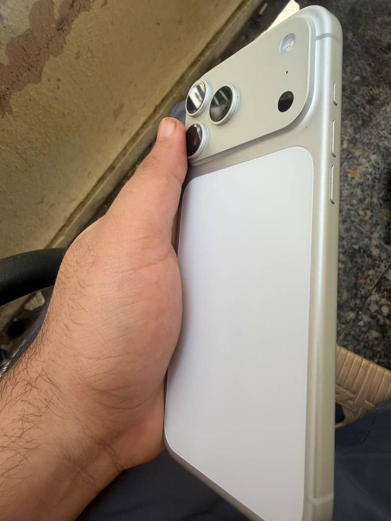 Apple iPhone 17 Pro Max 8