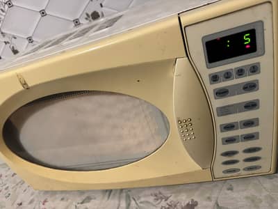 Pel microwave oven