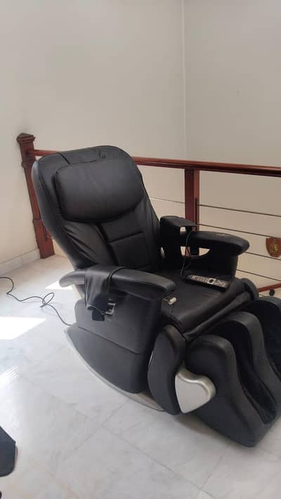 OSIM iMedic PRO Full Body Massage Chair (OS-7803) - Original & Working