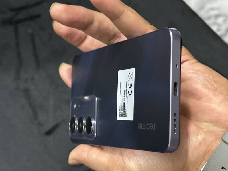 Realme C75x 4
