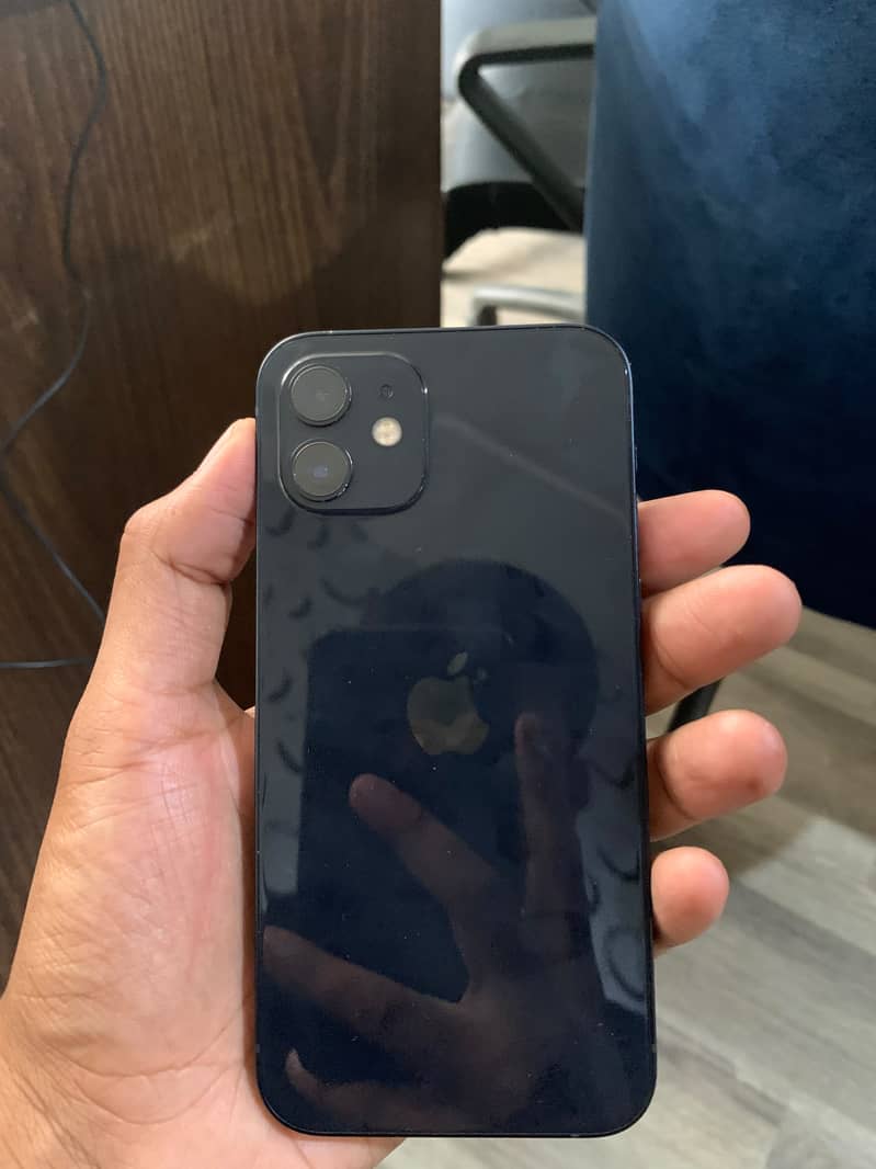 Apple iPhone 12 6