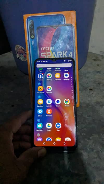 Tecno Spark 4