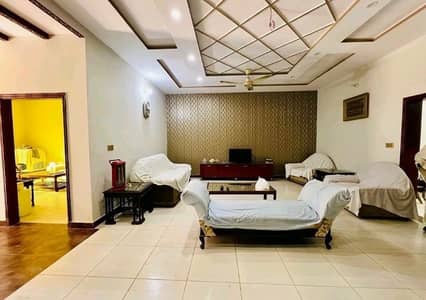 Owner Built 10 Marla House Available In Bahadurpur For Sale
