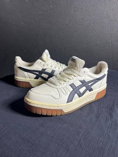 ASICS Court MZ
