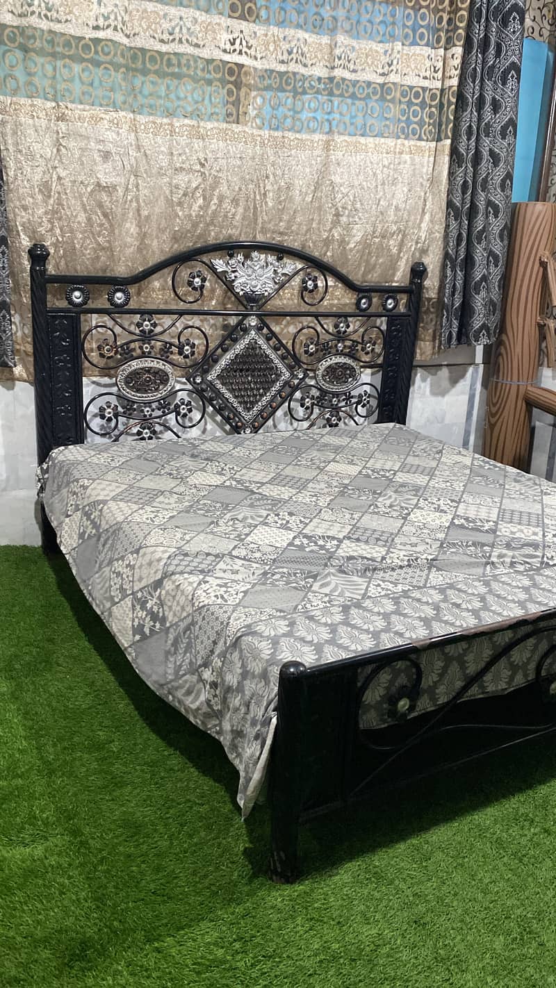 Bed set, bed & dressing table 1