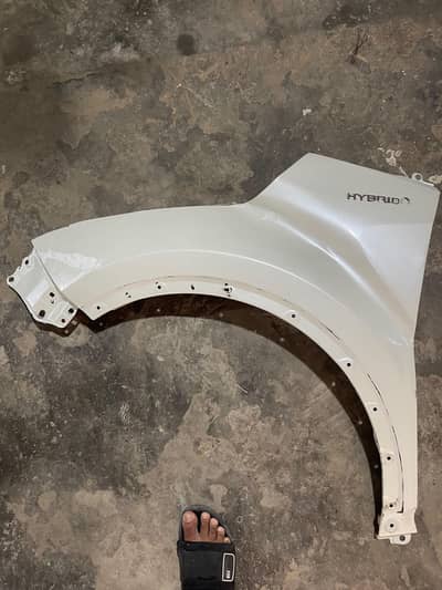 Toyota CHR front left fender in jenmen paint