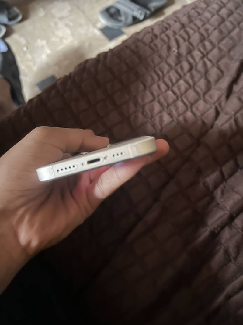 Apple iPhone 13 1