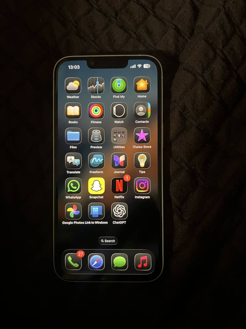 Apple iPhone 13 4