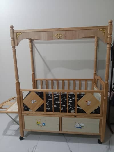 baby cot with bed sheets and matrice/ baby furniture/baby bed