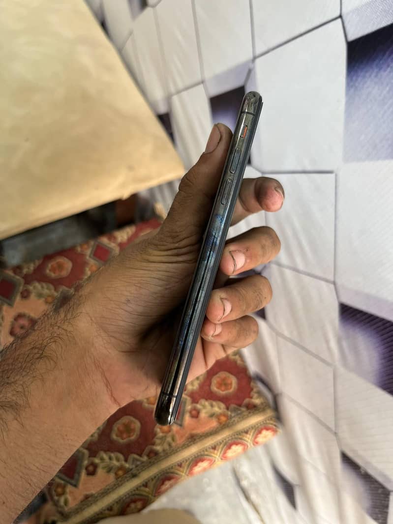 Apple iPhone X 1