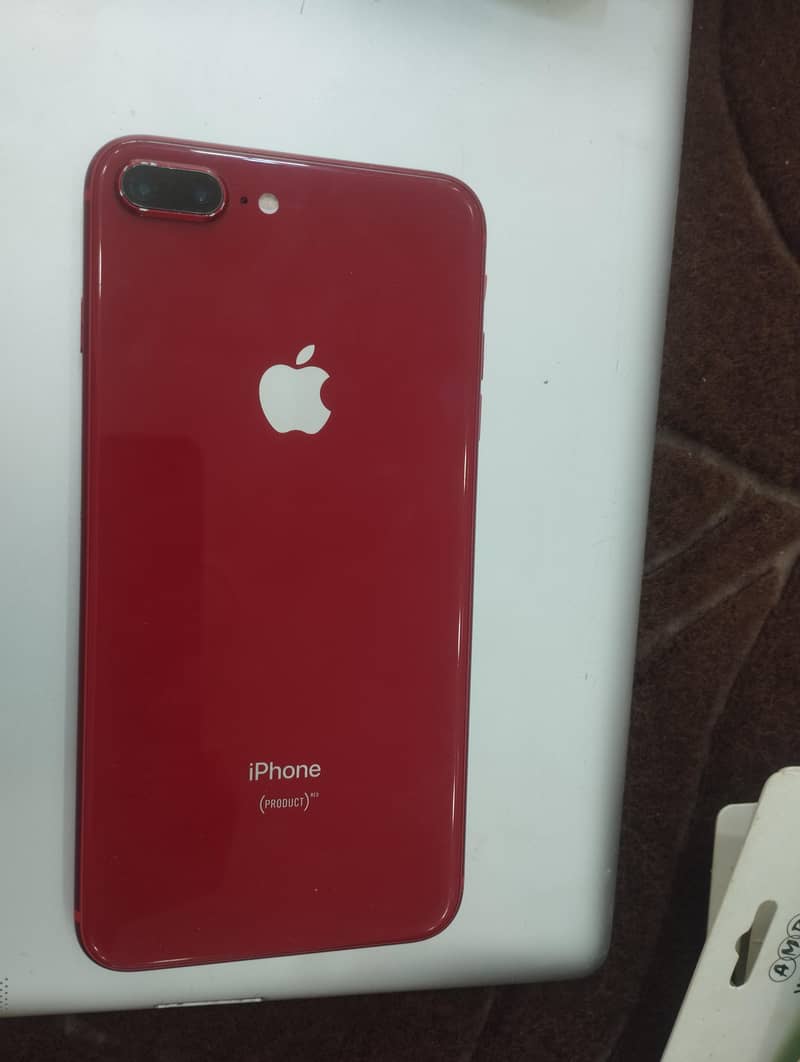 Apple iPhone 8 Plus 1