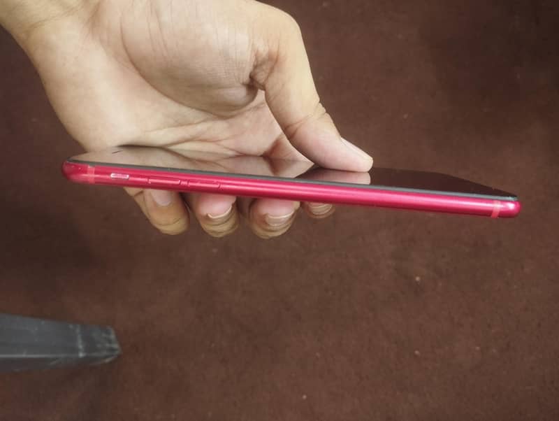 Apple iPhone 8 Plus 2