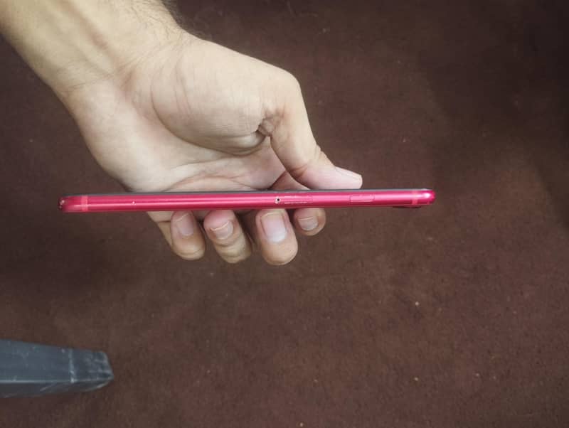 Apple iPhone 8 Plus 3