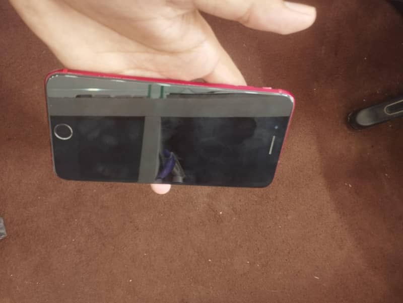 Apple iPhone 8 Plus 6