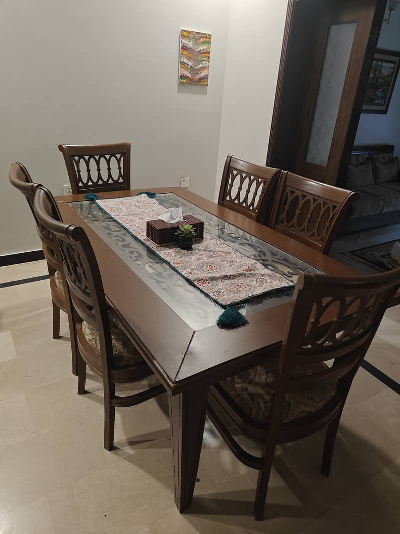 Dining table 4