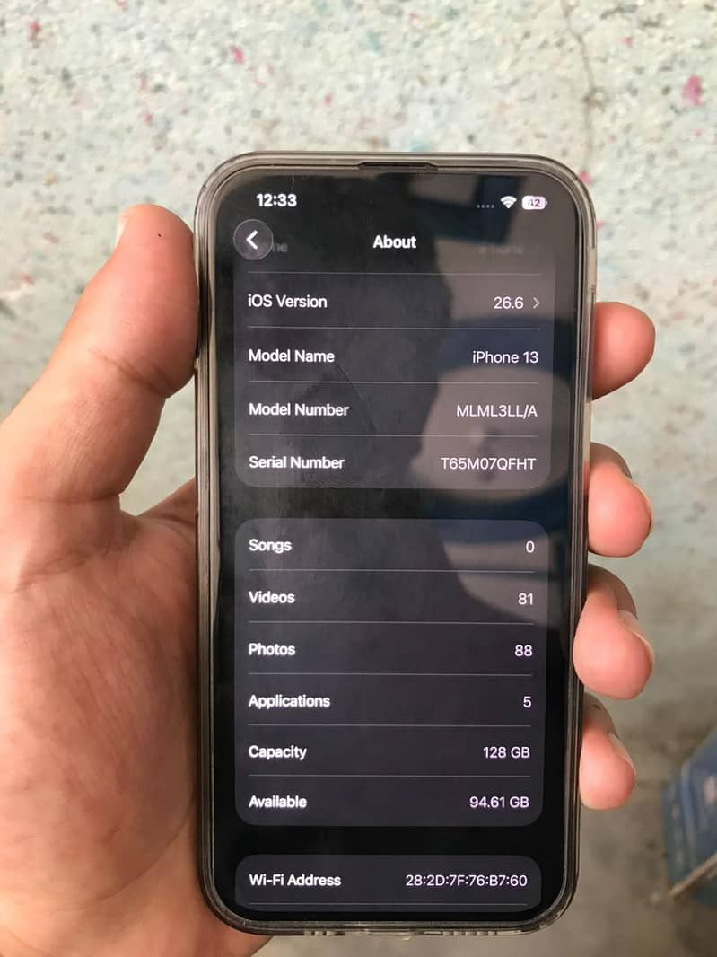 Apple iPhone 13 2