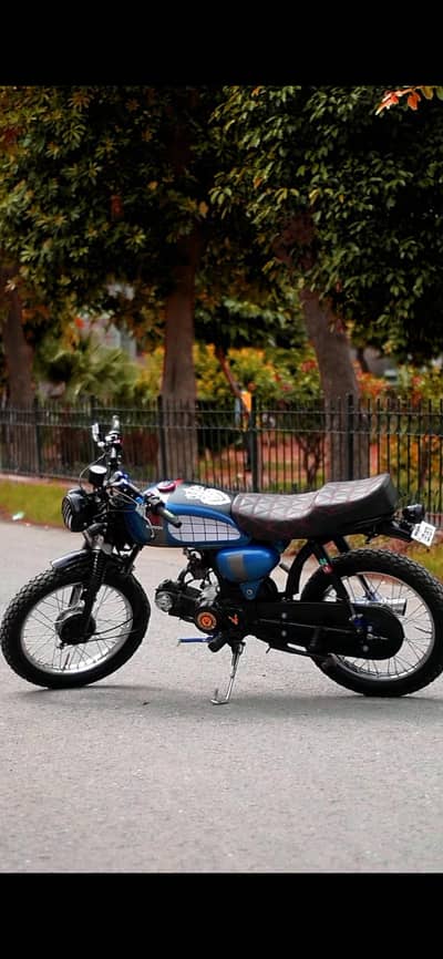 Caferacer Cd70 (contact no) 03004602856