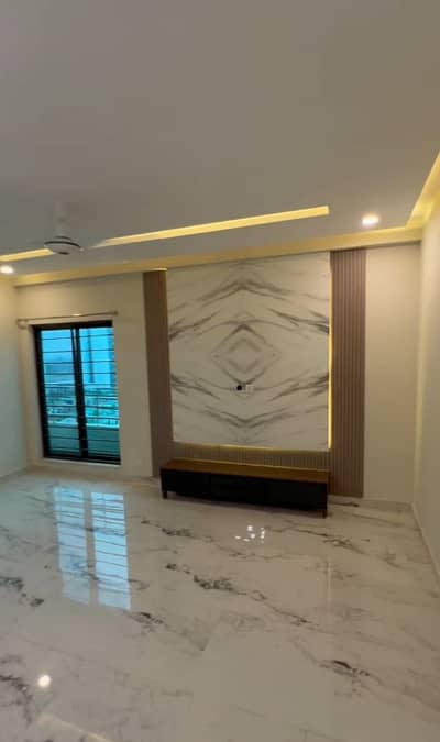 Faciag park 3 Bed Apartment Available For Rent in Askari 11 Lahore