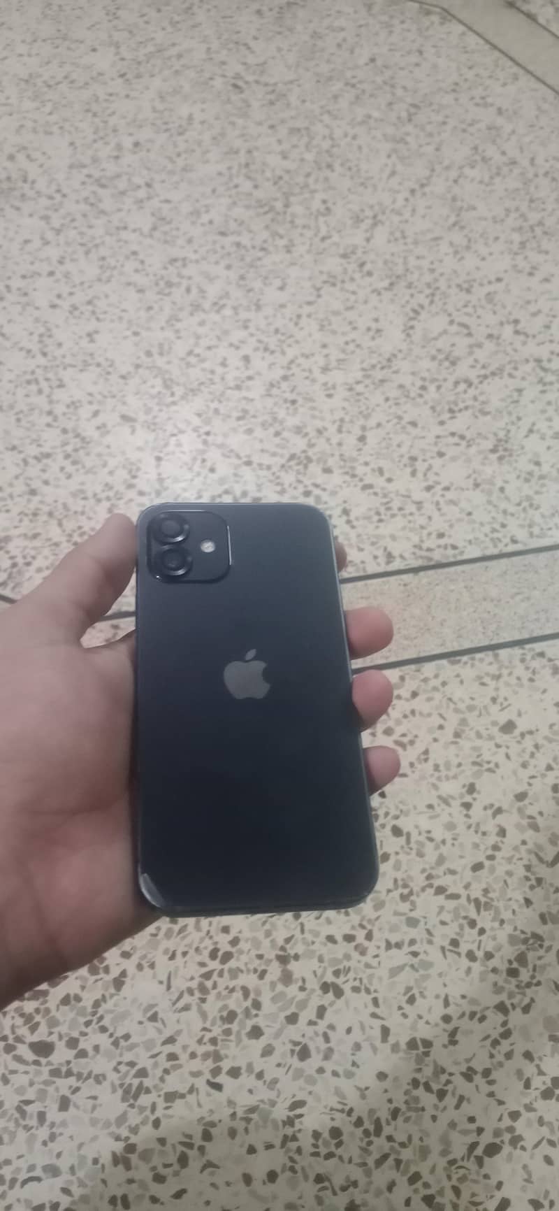 Apple iPhone 12 7