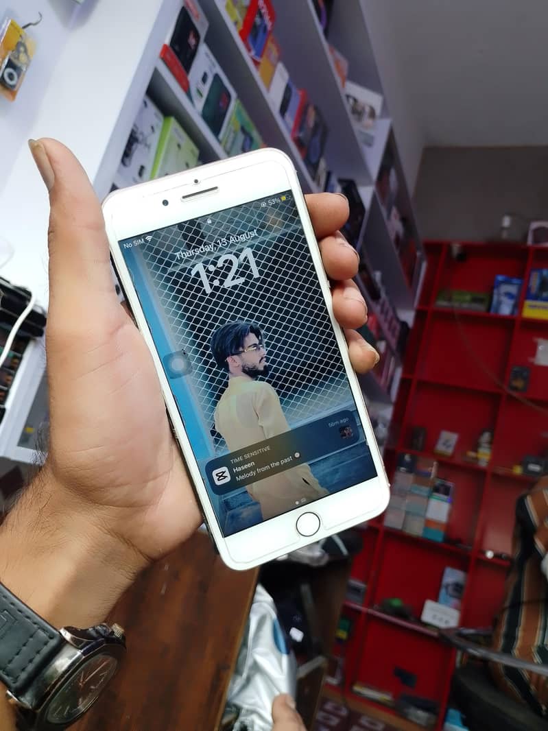 Apple iPhone 8 Plus 1