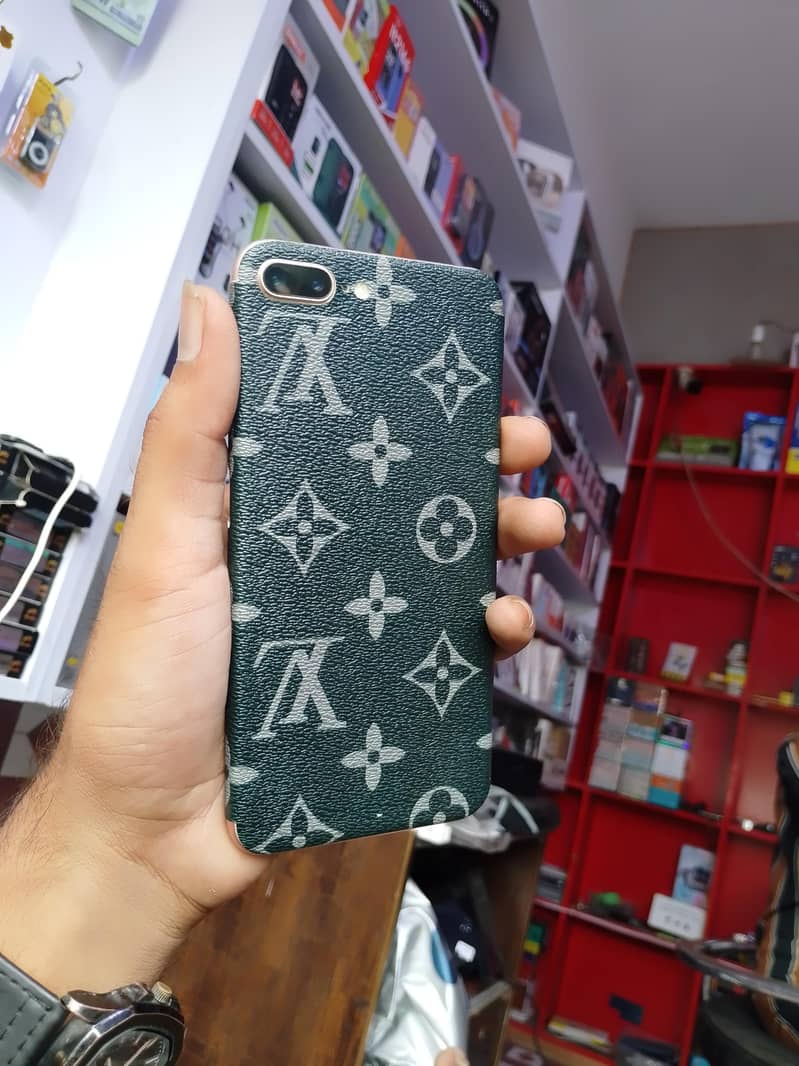 Apple iPhone 8 Plus 2