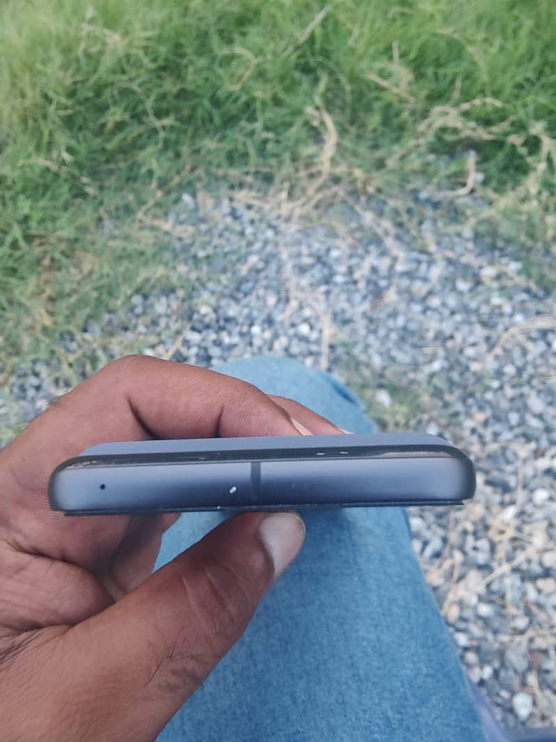 Google Pixel 8 5