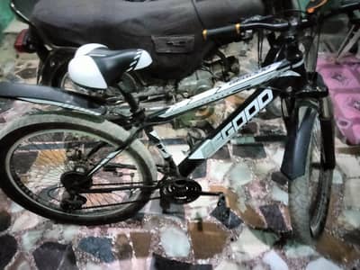 26 inch mountain cycle, fat tyres, front and back gears,