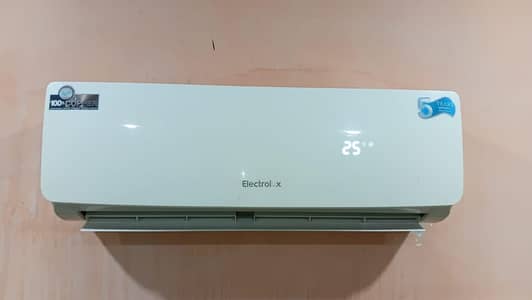 1 ton split non inverter ac Electrolux full samaan