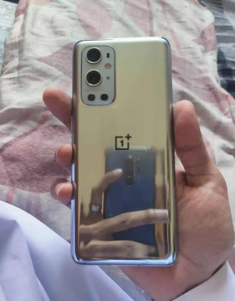 One Plus 9 pro 5G 4
