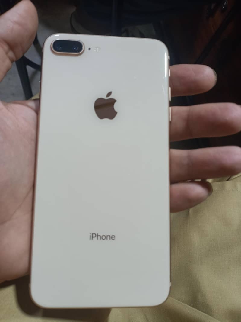 Apple iPhone 8 Plus 0