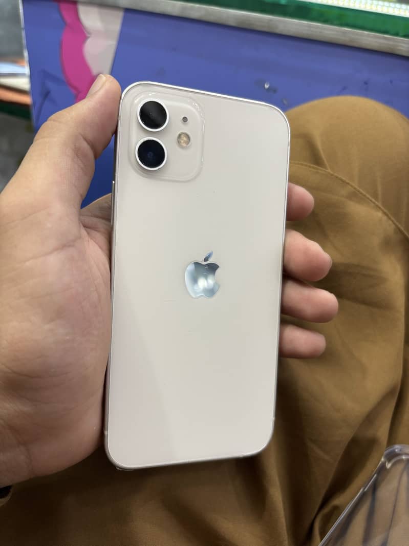 Apple iPhone 12 2