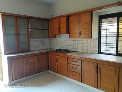 Prime Location 20 Marla House For Sale