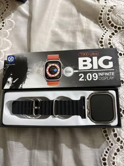 T900 ultra smart wireless charging - 3 to 5 used