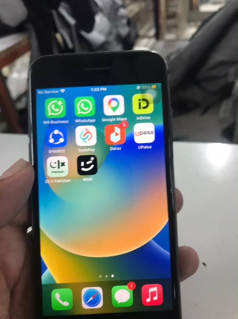 Apple iPhone 8 5