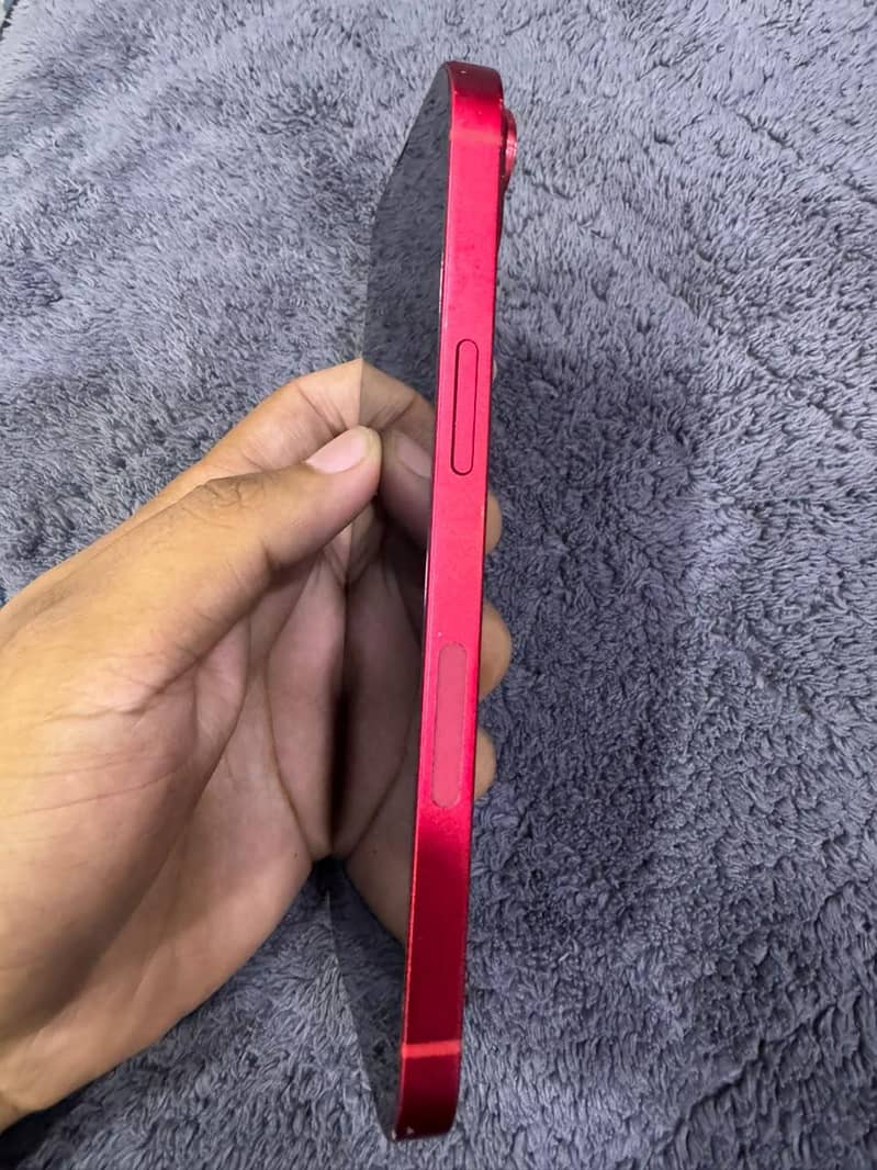 Apple iPhone 13 2