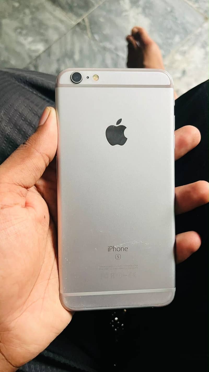 Apple iPhone 6S Plus 2